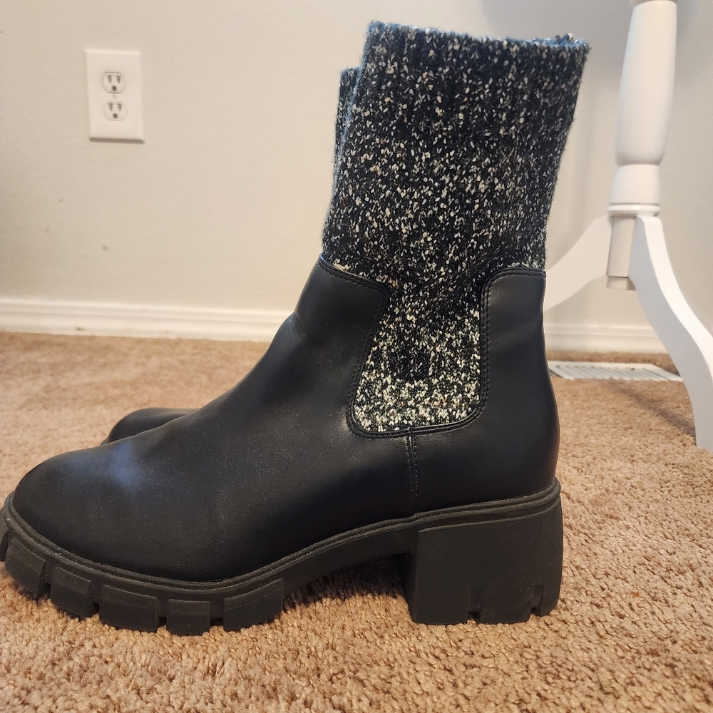Worn 1x Universal Thread Sweater Chelsea Boots